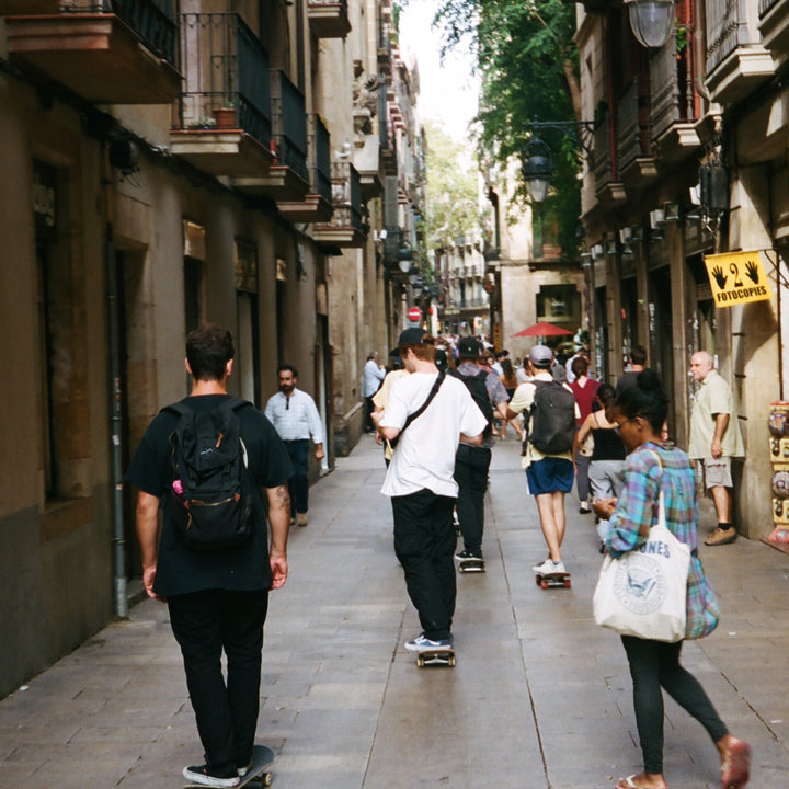 PROPERA PARADA: ZONA FRANCA